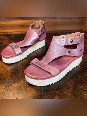 Bed Stu Rare Flatform Zip Back Leather Sandals Size 7 in EUC